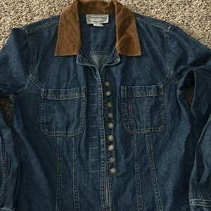 Stonebridge Jean jacket size6.foe suede collar. Breast pockets only .